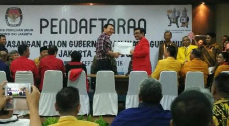 Didampingi Megawati dan Kenakan Kemeja Kotak-Kotak, Ahok-Djarot Daftar ke KPU DKI