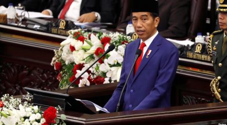 Rentetan Kebijakan Tak Populer, Tagar JokowiMUNDUR Jadi Trending Twitter