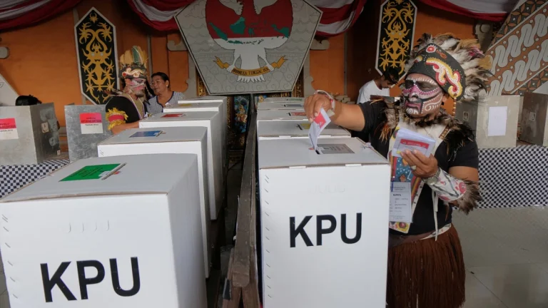 pemungutan suara pemilu di tps