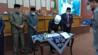 Walikota Bengkulu Helmi Hasan saat APBD 2022 di sahkan.(foto:media center kota bengkulu'progres.id)