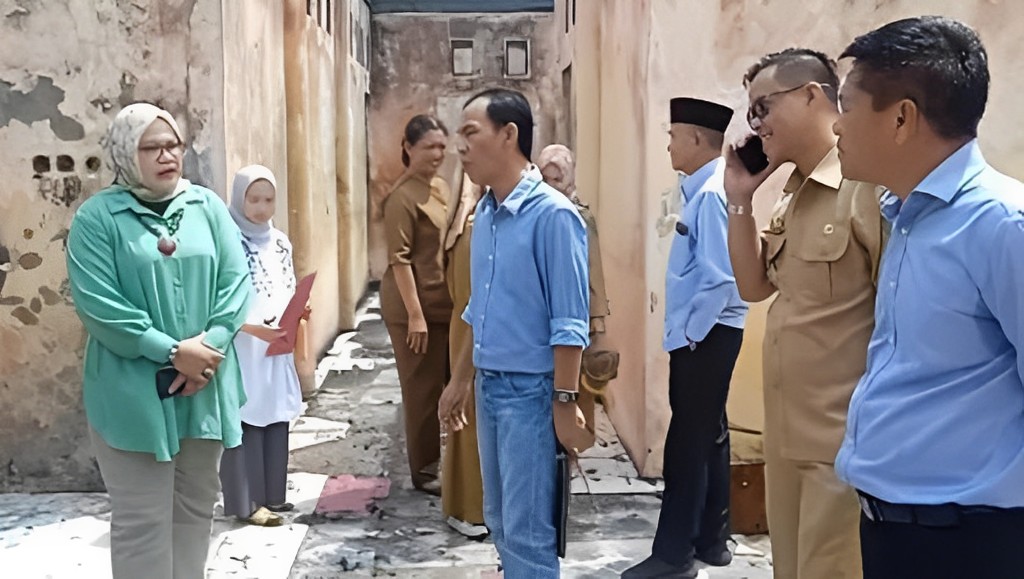 Komisi I DPRD Kota memantau kondisi kantor camat ratu agung