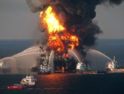 Mengarungi Misteri Laut Dalam dengan Film Deepwater Horizon