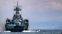 kapal perang rusia