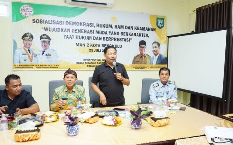 sosialisasi demokrasi