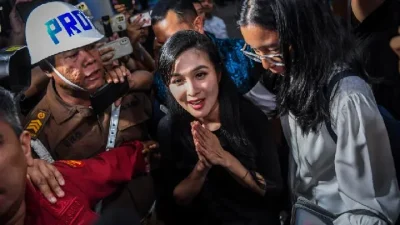 sandra dewi