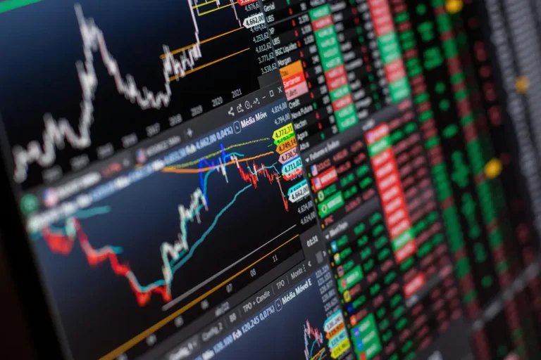ilustrasi trading saham