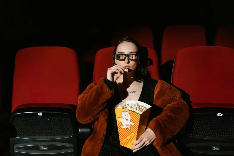 Ilustrasi nonton bioskop