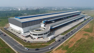 gedung PT Mega Manunggal Property Tbk