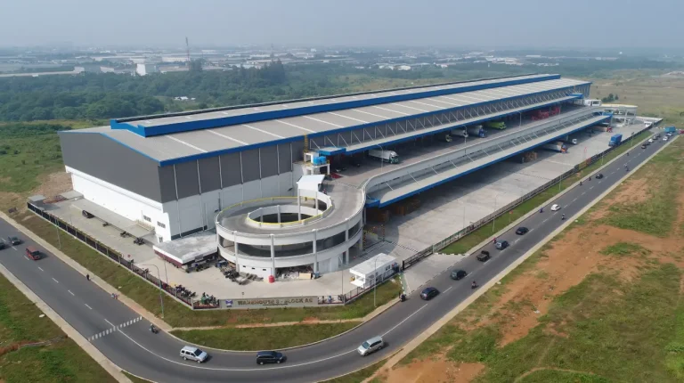 gedung PT Mega Manunggal Property Tbk
