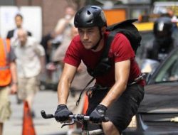 Sinopsis Lengkap Premium Rush (2012): Aksi Adu Nyali Kurir Sepeda Menembus Kota New York