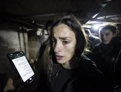 Pesan Misterius Bikin Panik! Warga Israel Diminta Tinggalkan Negara Saat Rudal Iran Terus Menghujani Kota-Kota Besar