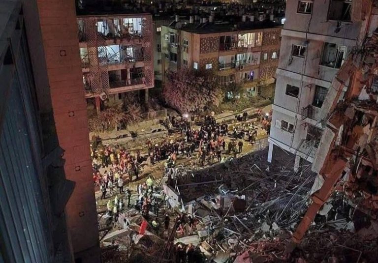 salah satu gedung di tel aviv
