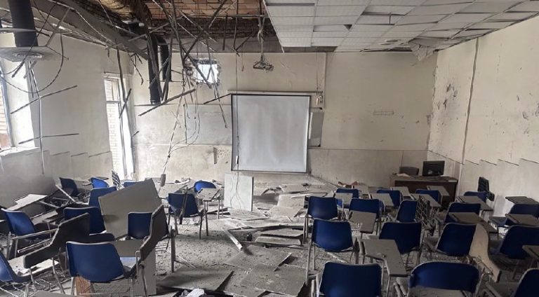 kampus di teheran diserang