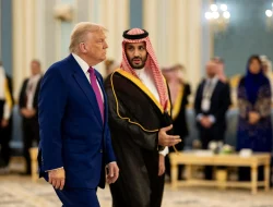 Trump Hina MBS di Depan Investor Arab Saudi, Sebut Harus “Jilat” AS di Tengah Ketegangan Global