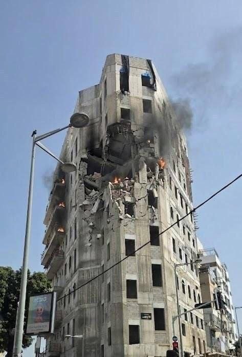 serangan iran mengakibatkan kerusakan gedung