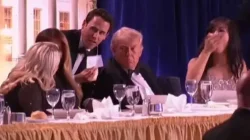 trump dan istri harus dievakuasi