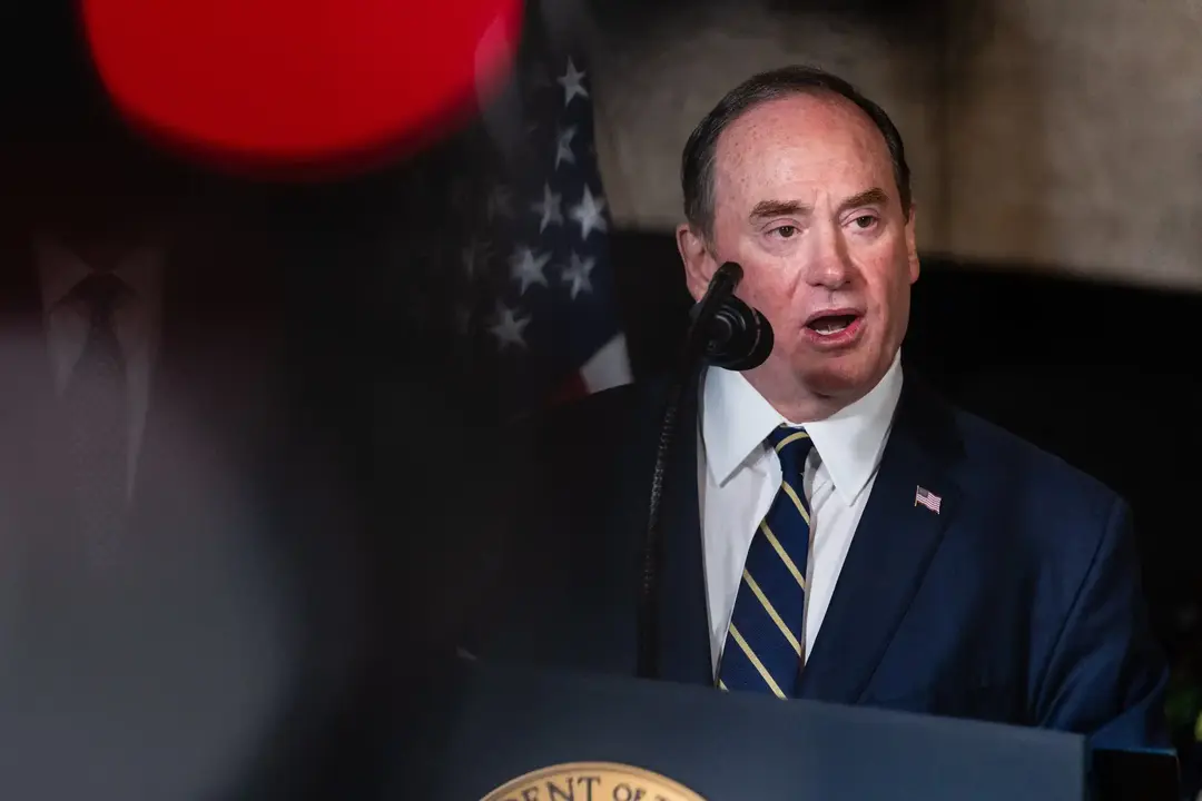 ex navy secretary phelan