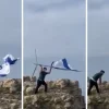 Warga Lebanon Jatuhkan Bendera Israel di Benteng Bersejarah Usai Pasukan Zionis Kabur