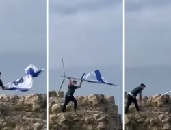Warga Lebanon Jatuhkan Bendera Israel di Benteng Bersejarah Usai Pasukan Zionis Kabur