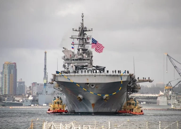 kapal amfibi uss tripoli