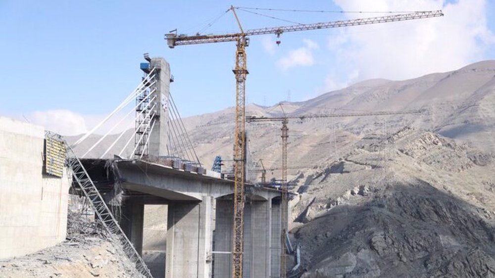 jembatan iran rusak diperbaiki
