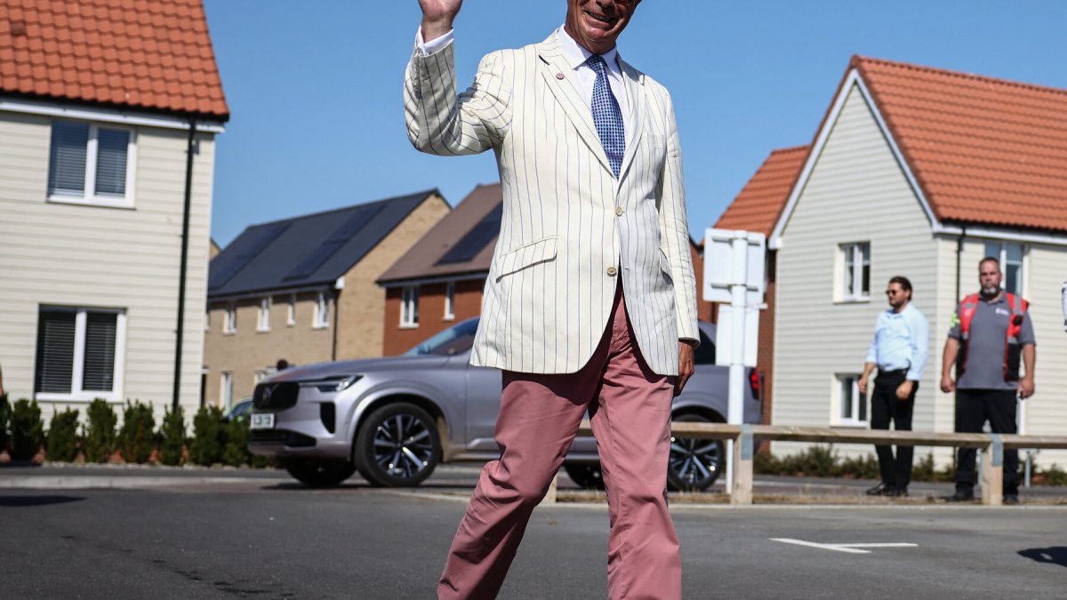 Britain’s Farage Takes a Page From Trump’s Playbook Amid Investigations
