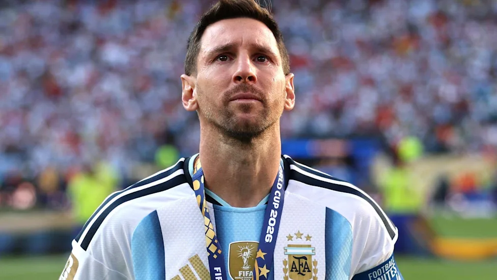 crying lionel messi