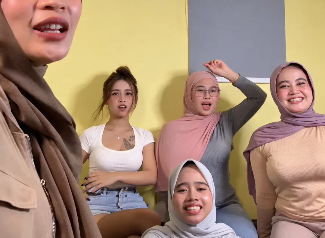 pamer hijab viral