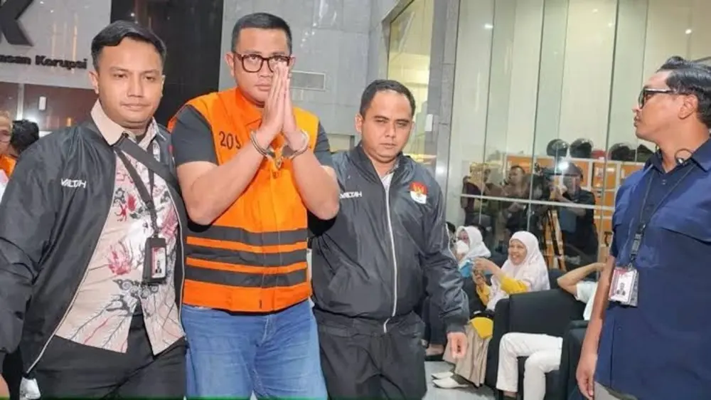 bupati klaten hameneng ditangkap kpk