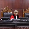 hakim mahkamah konstitusi mk